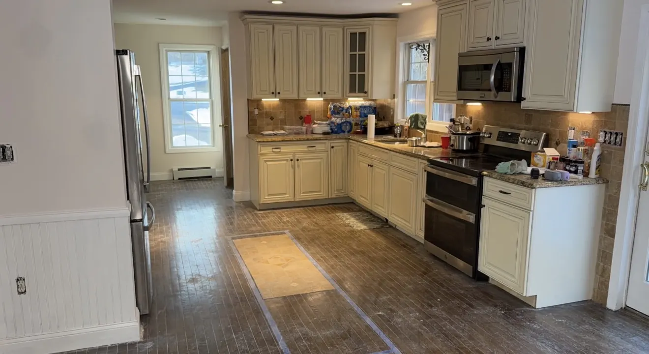 Kitchen before the remodel work began